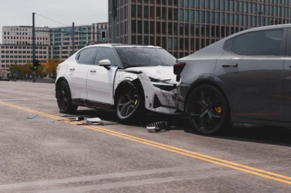 ¿Ha resultado lesionado en un accidente de tráfico con un Tesla? Lo que necesita saber
